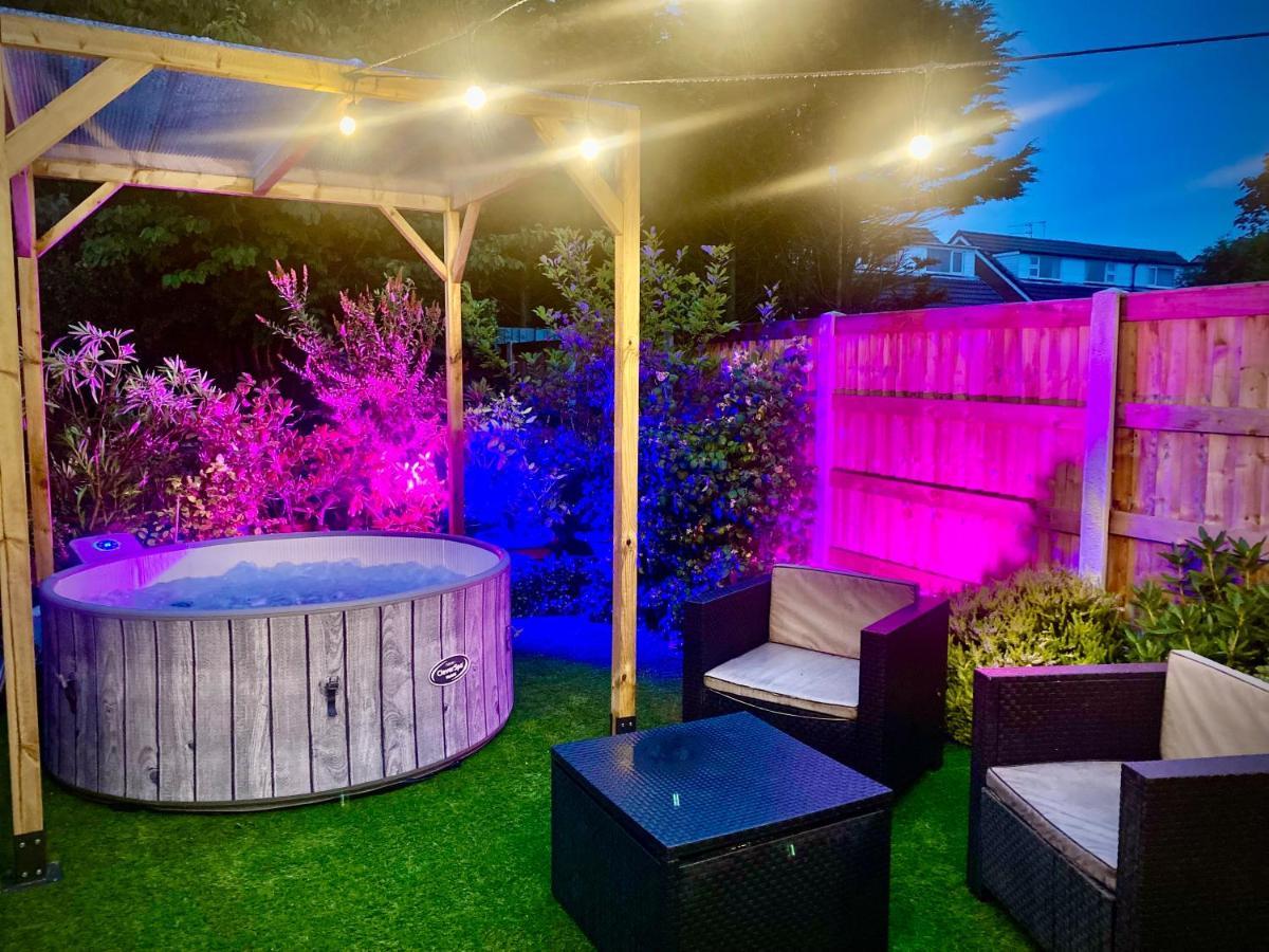 Remarkable 3-Bed Hot Tub House In Blackpool Buitenkant foto